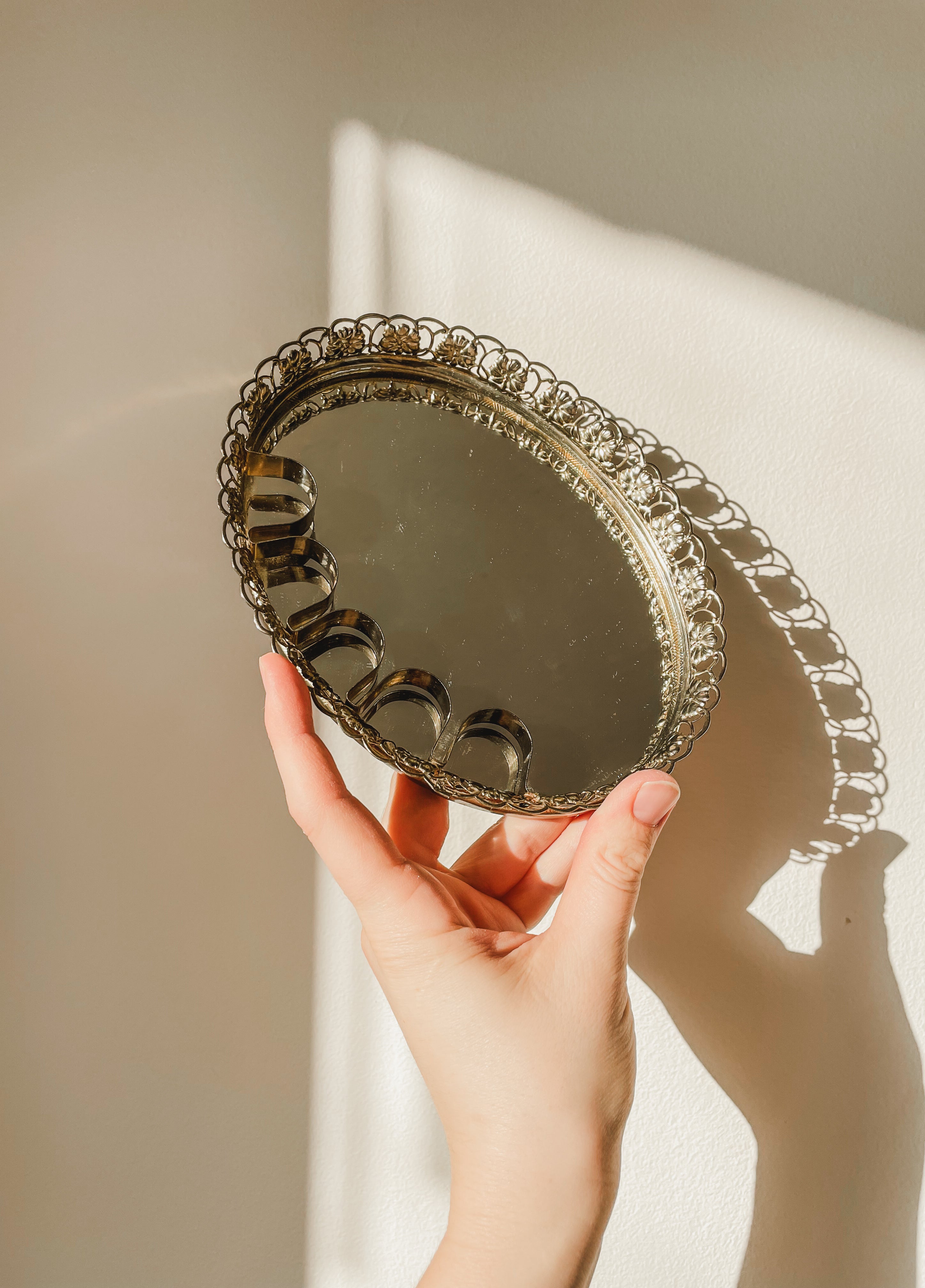 VINTAGE GOLD FILIGREE LIPSTICK VANITY TRAY