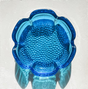 MID CENTURY 'FLORAL' GLASS ASHTRAY