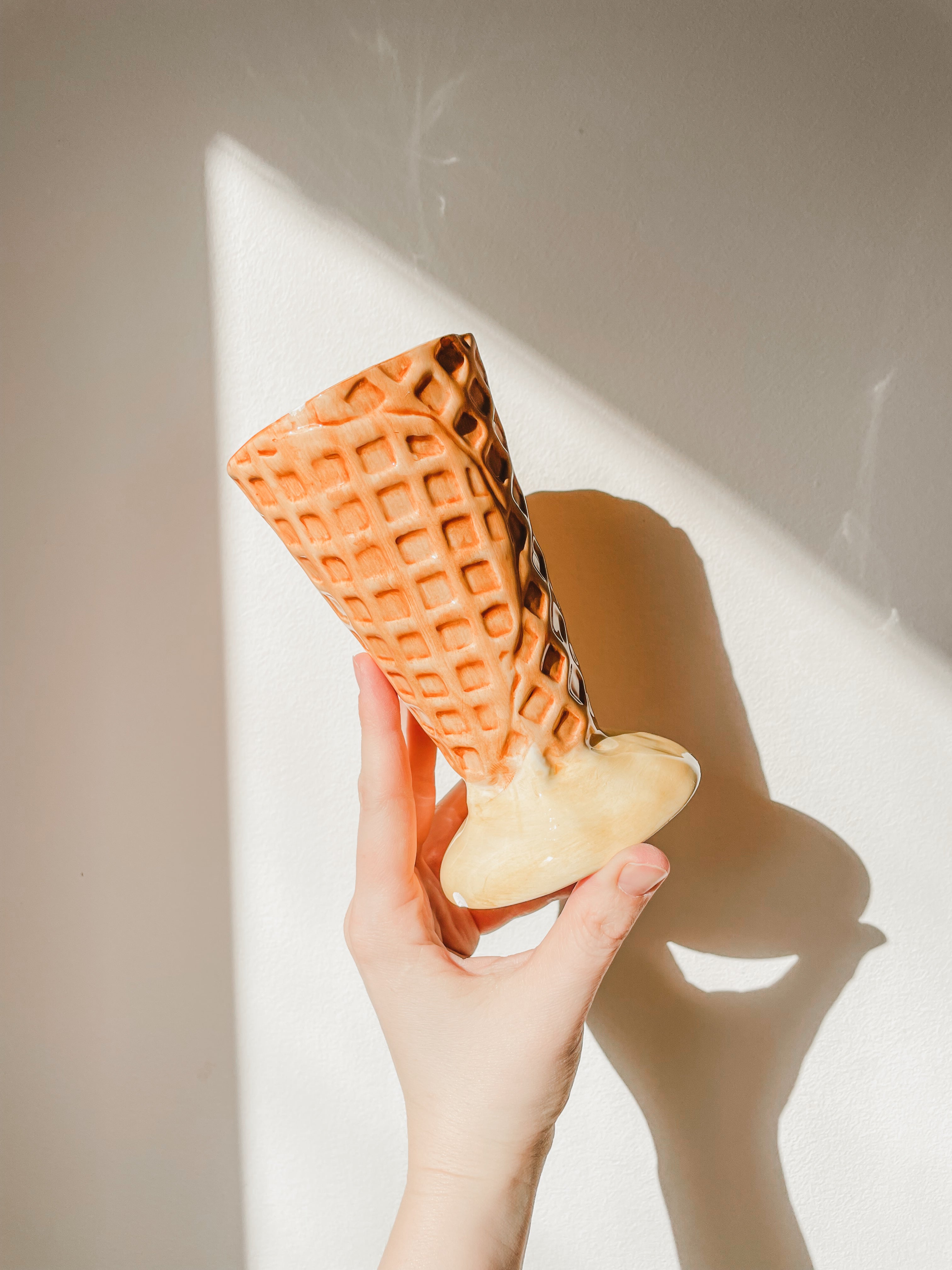 CERAMIC ICE CREAM CONE BOWLS