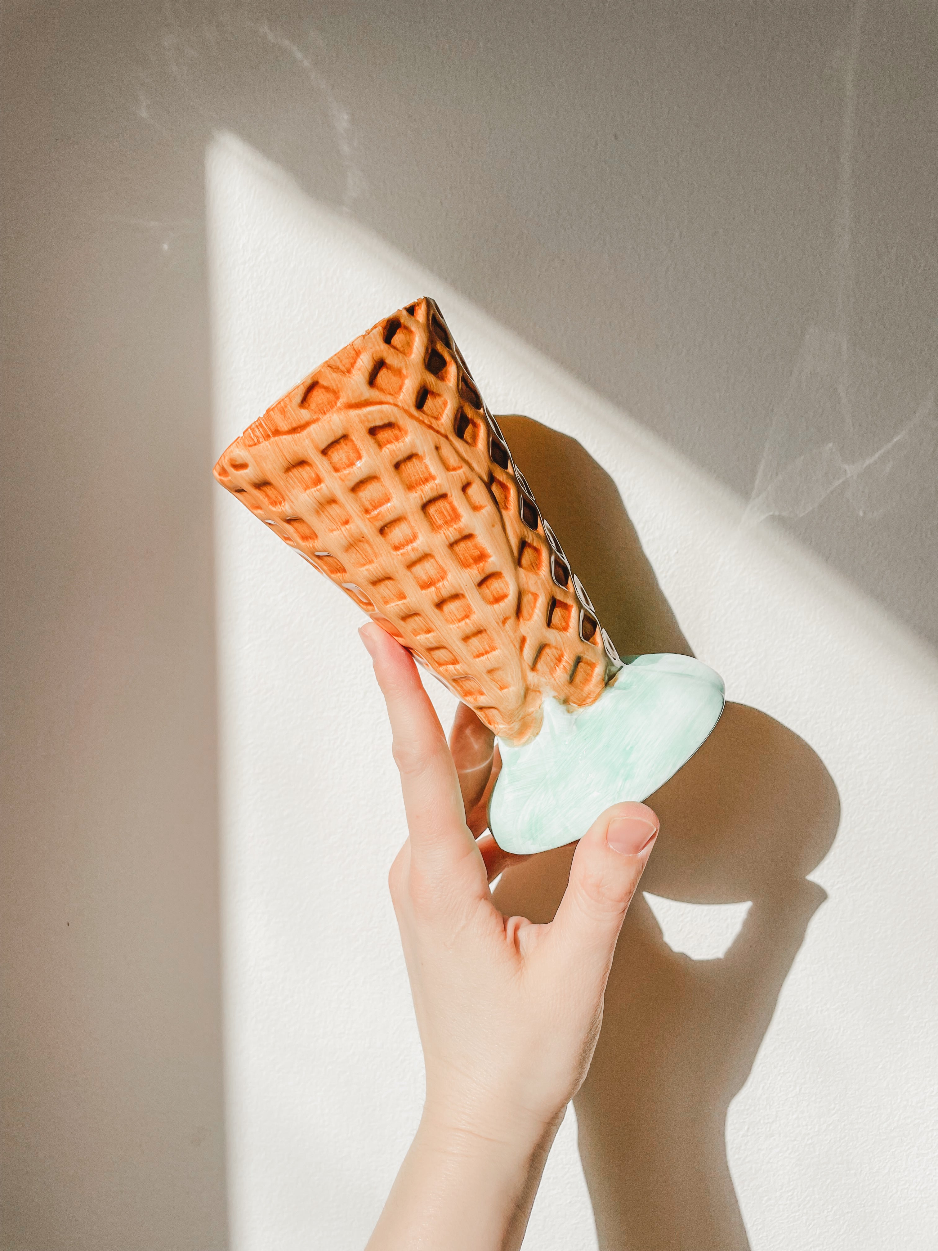 CERAMIC ICE CREAM CONE BOWLS