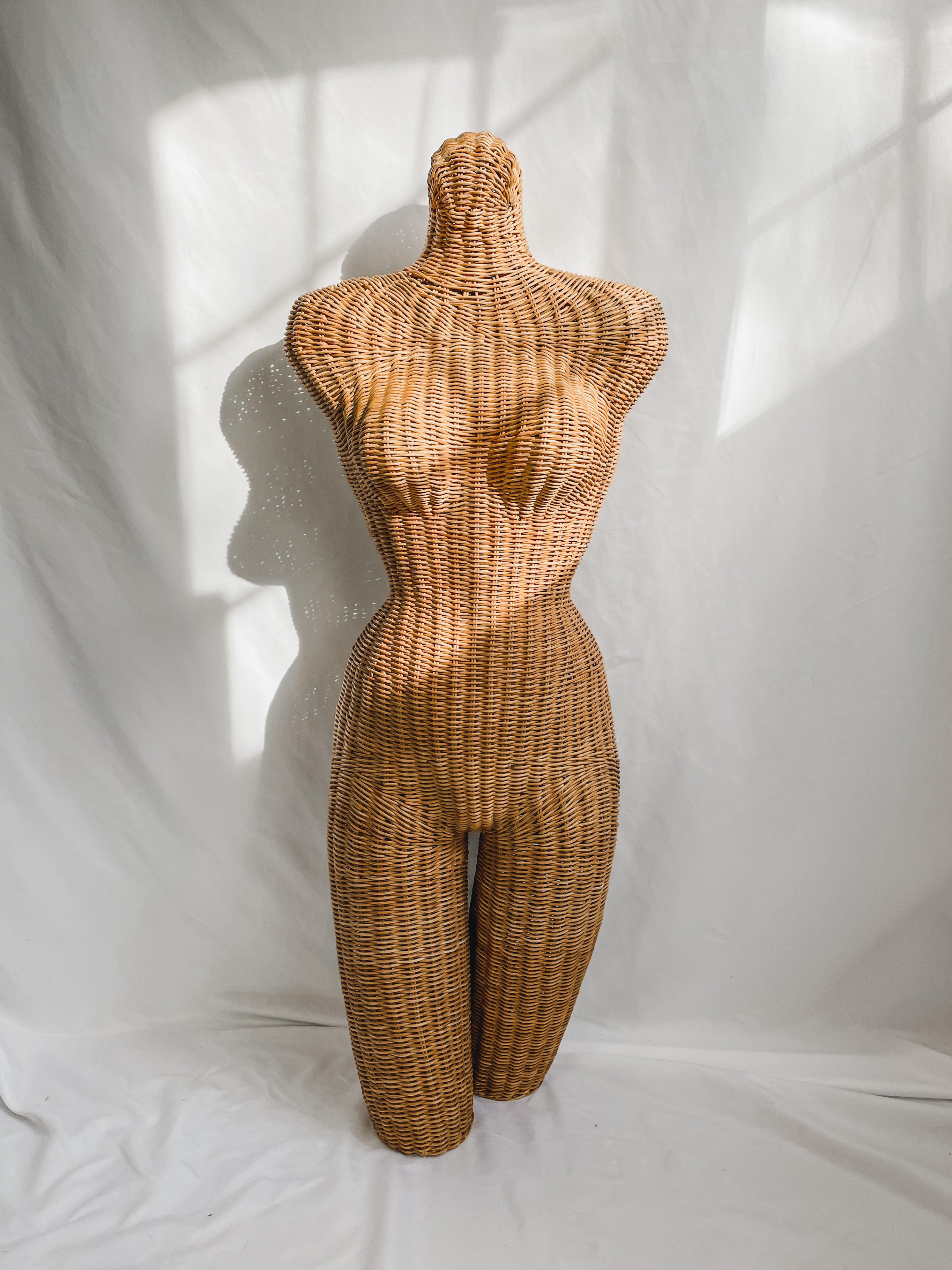 VINTAGE WICKER FEMALE MANNEQUIN