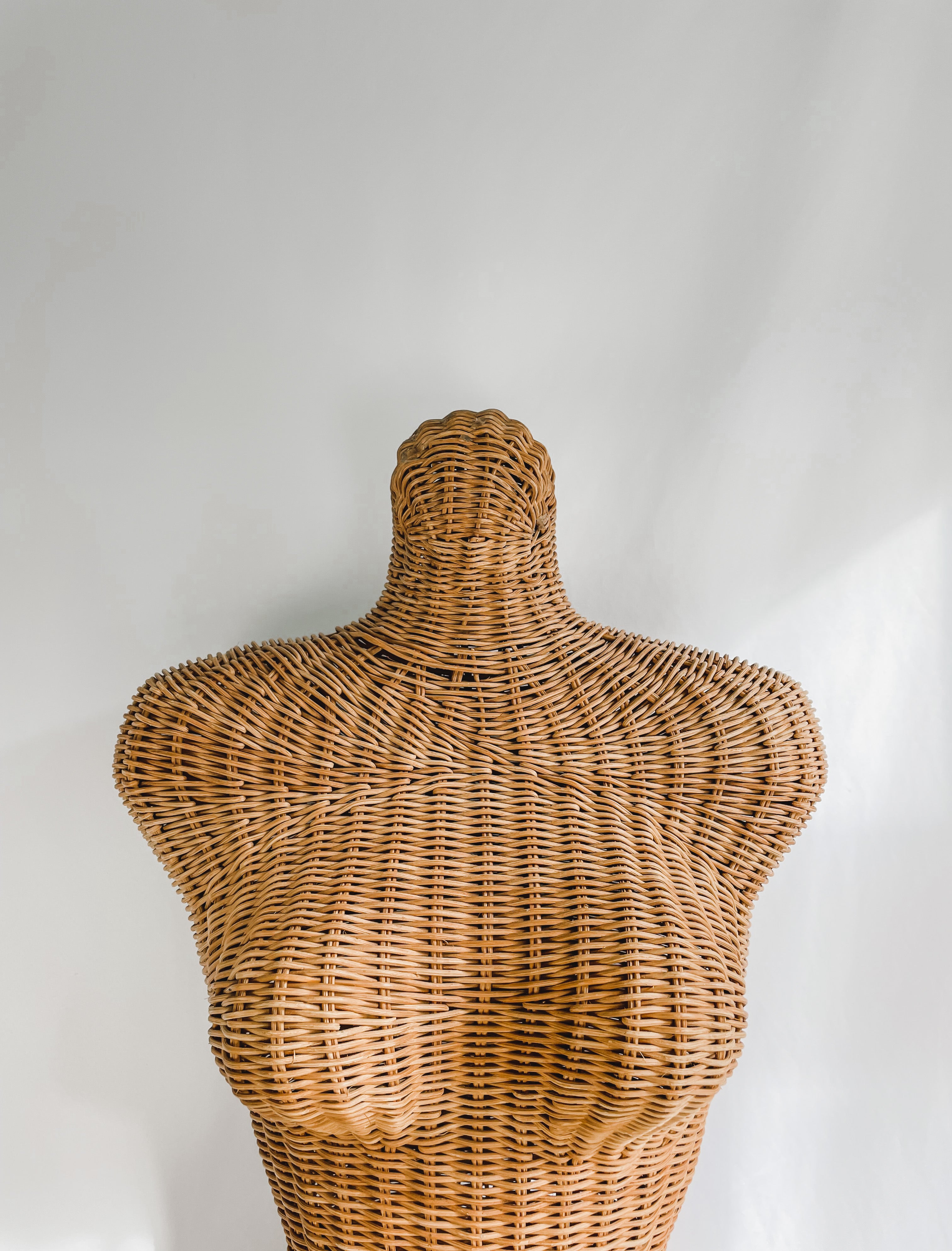 VINTAGE WICKER FEMALE MANNEQUIN