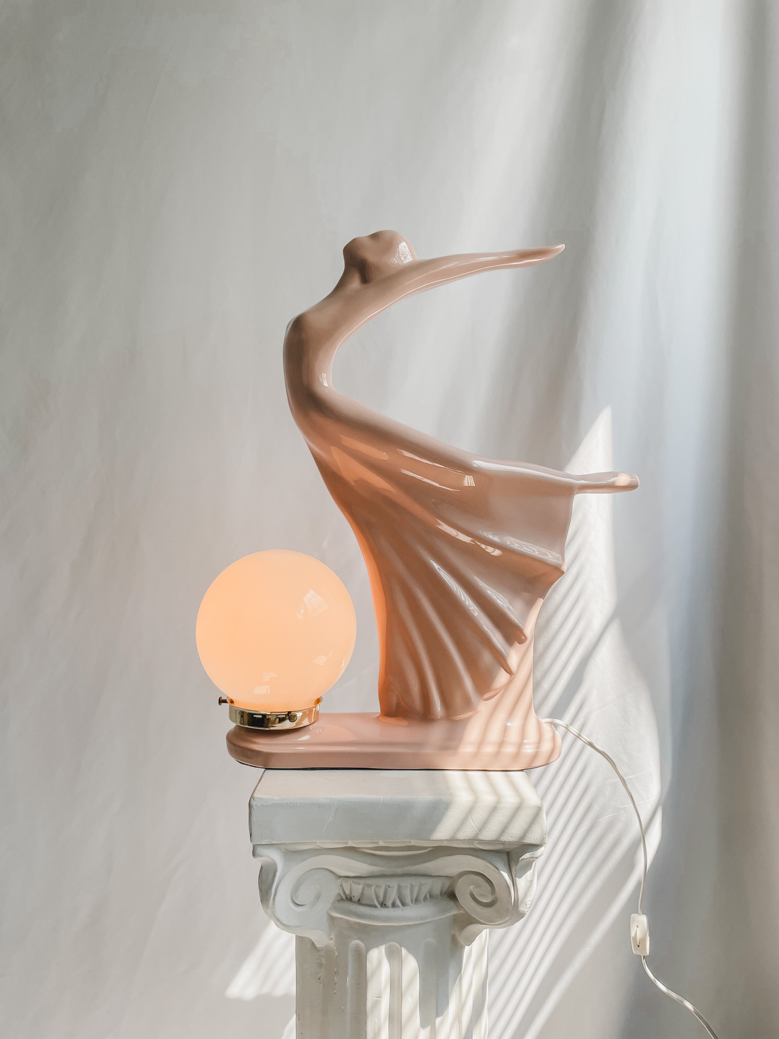 ART DECO REVIVAL CERAMIC PINK LADY LAMP