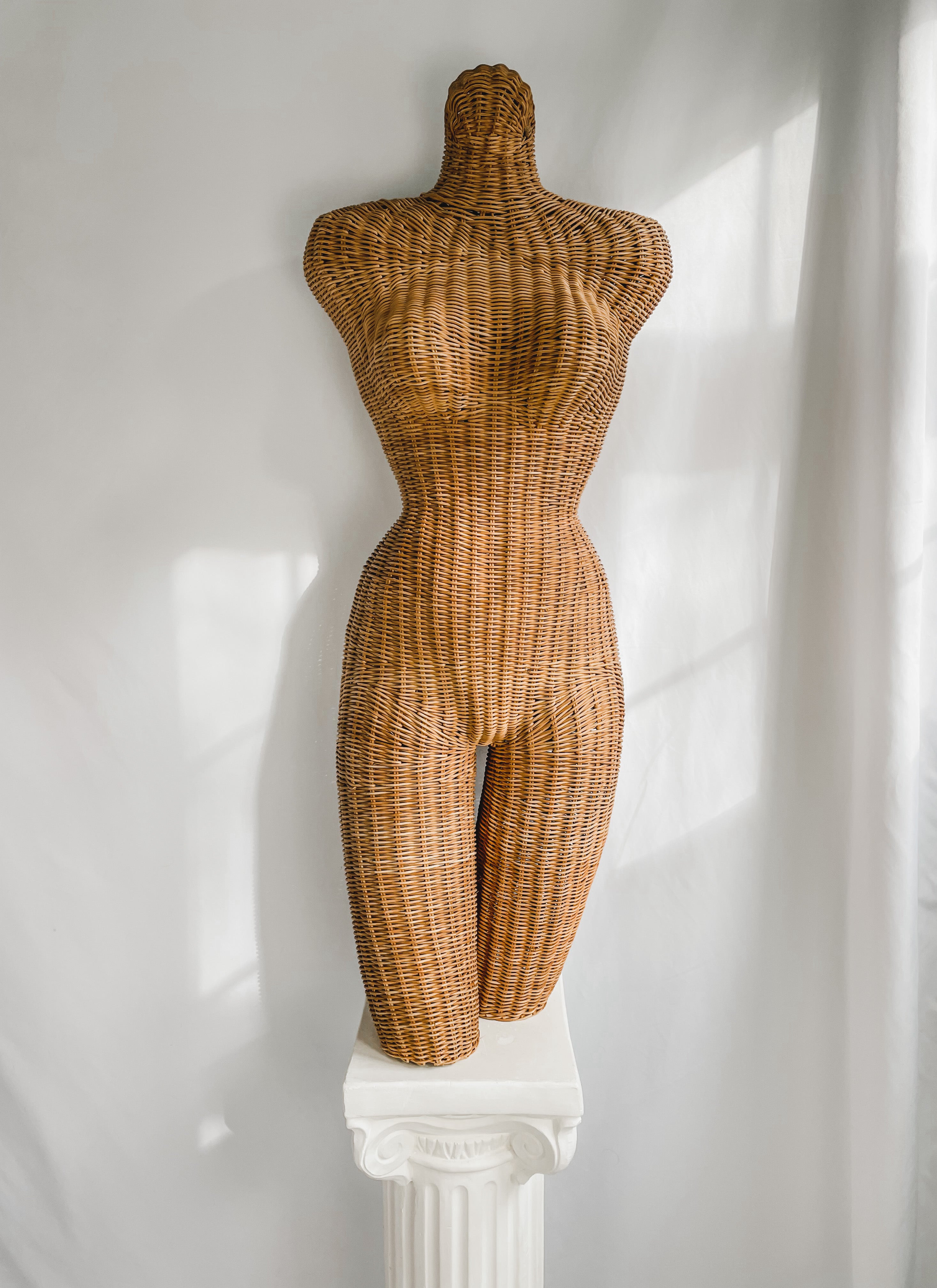 VINTAGE WICKER FEMALE MANNEQUIN