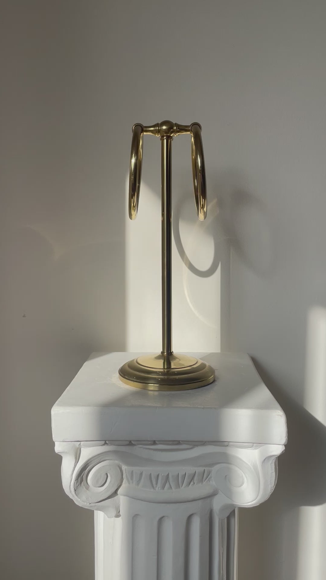 VINTAGE BRASS TOWEL STAND