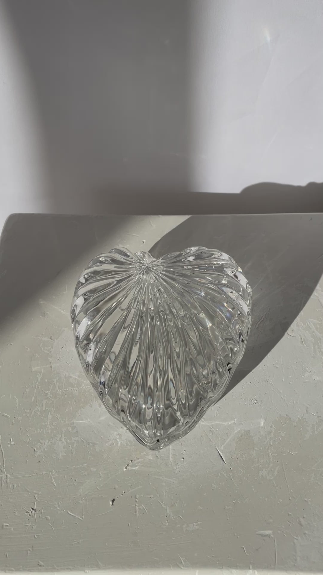 GLASS HEART STASHER BOX